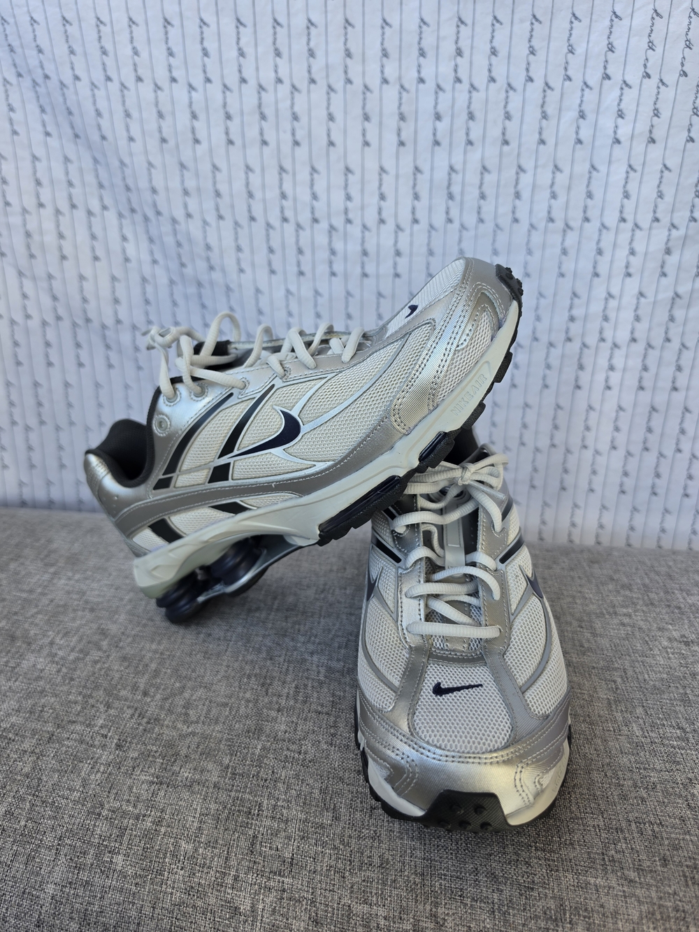 Nike Women's Silver and White Athletic Sneakers